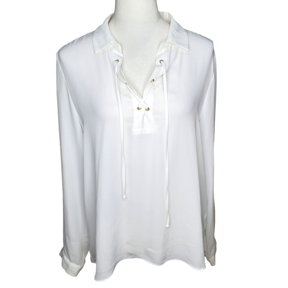 🦋Alice Collection Flowy Semi-Sheer Lace Up Collared Top